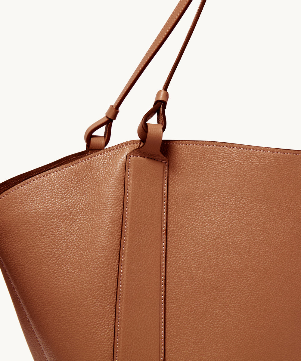 Le Gina Tote