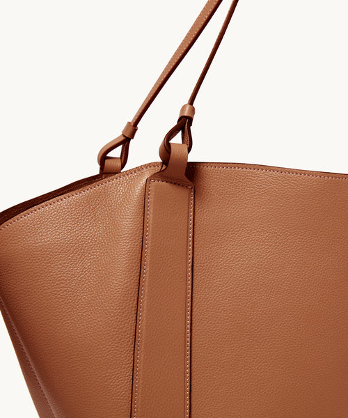 Le Gina Tote